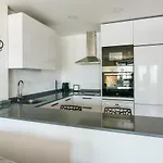 Beach&pool Select توريمولينوس
